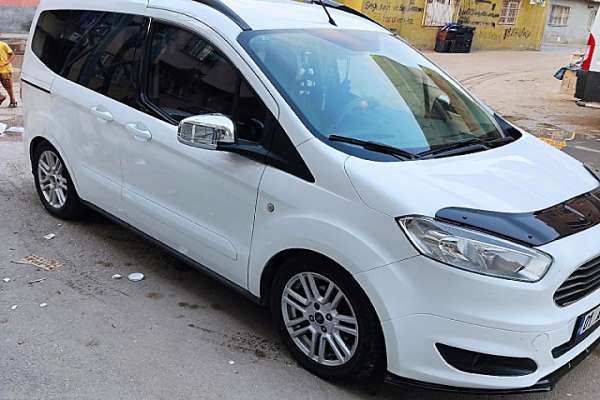 FORD COURİER